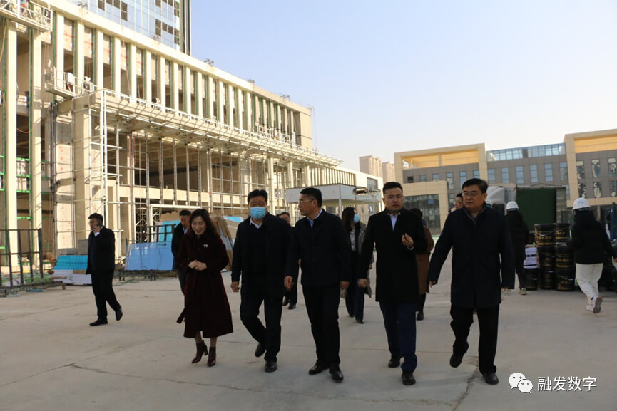 济宁学院王清明校长一行莅临“腾讯云-融发产教融合示范园”考察交流
